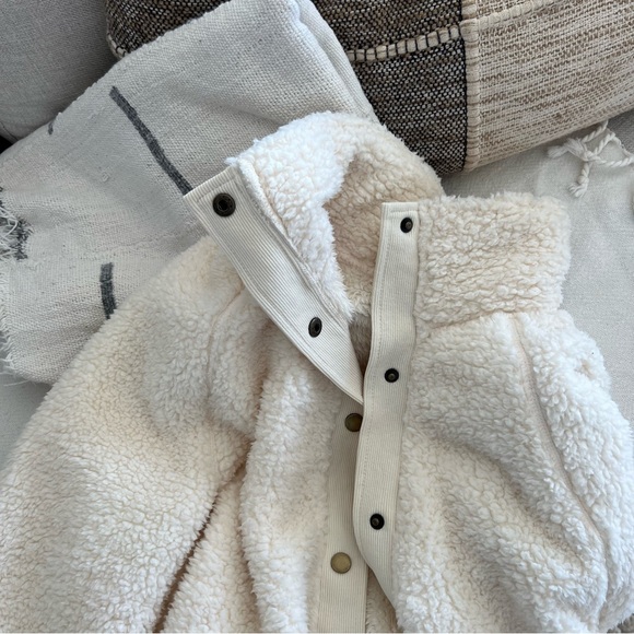 CREAM SHERPA JACKET - Picture 2 of 11